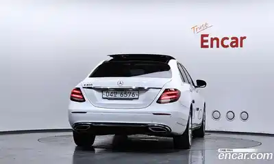 Mercedes-Benz E-Class 2019 2.0 автомат (гидро), миниатюра 4