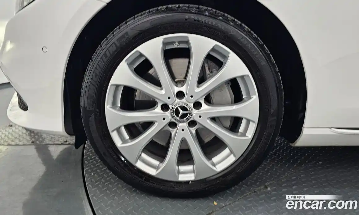 Mercedes-Benz E-Class 2019 2.0 автомат (гидро), фото 5