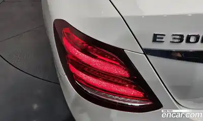 Mercedes-Benz E-Class 2019 2.0 автомат (гидро), миниатюра 9