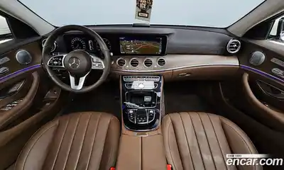 Mercedes-Benz E-Class 2019 2.0 автомат (гидро), миниатюра 10