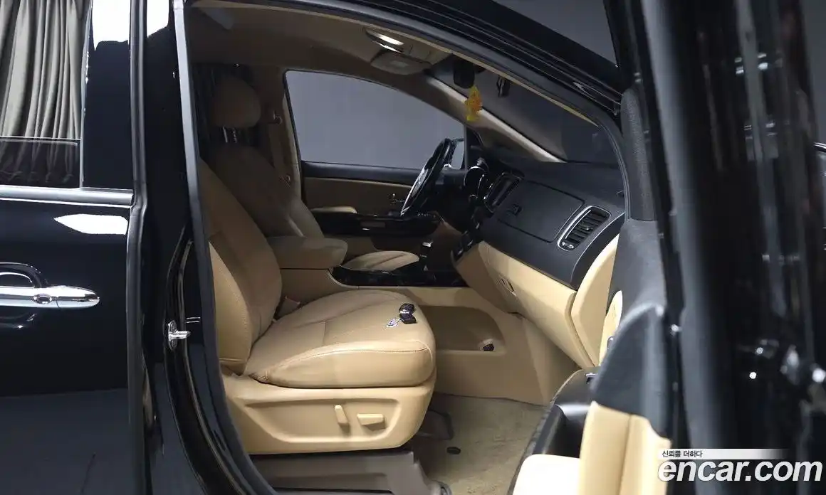 Kia Carnival 2018 3.3 автомат (гидро), фото 11