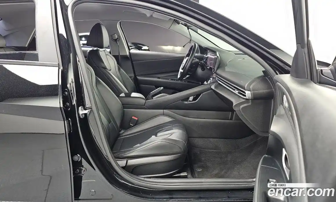 Hyundai Avante 2021 1.6 автомат (гидро), фото 12