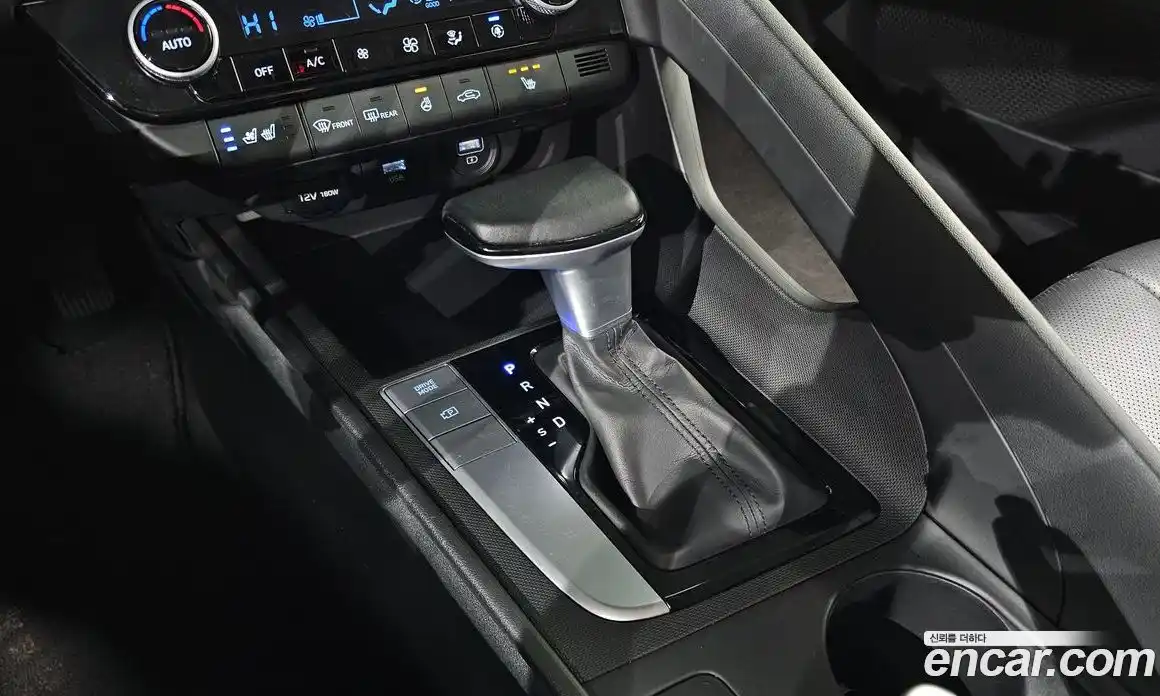 Hyundai Avante 2021 1.6 автомат (гидро), фото 9