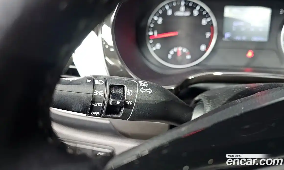 Kia Seltos 2019 1.6 автомат (гидро), фото 18