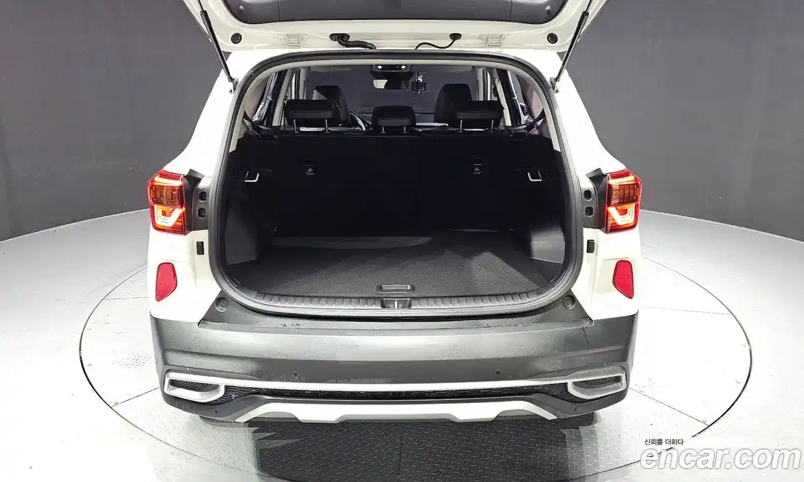 Kia Seltos 2019 1.6 автомат (гидро), фото 20