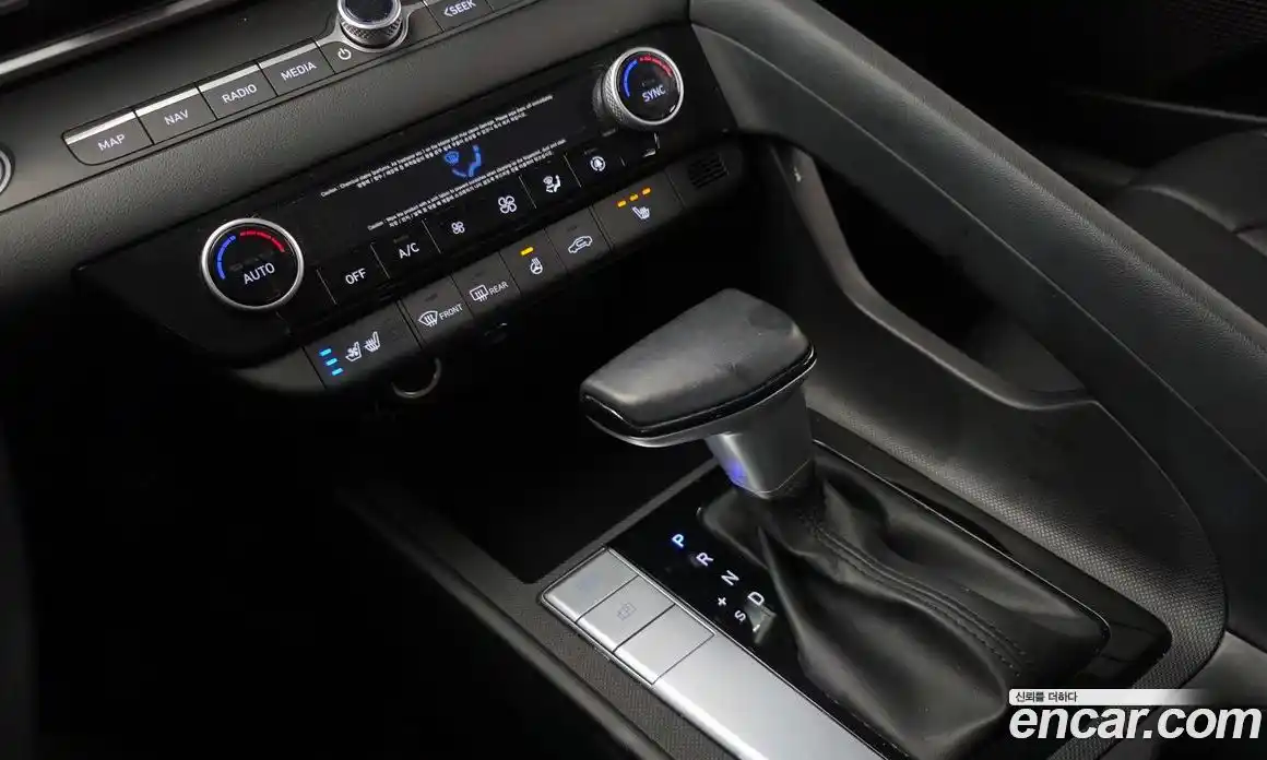 Hyundai Avante 2021 1.6 автомат (гидро), фото 9