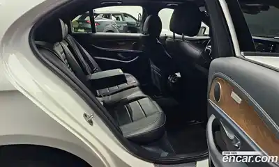 Mercedes-Benz E-Class 2020 2.0 автомат (гидро), миниатюра 12