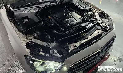 Mercedes-Benz E-Class 2020 2.0 автомат (гидро), миниатюра 6