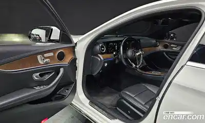Mercedes-Benz E-Class 2020 2.0 автомат (гидро), миниатюра 10