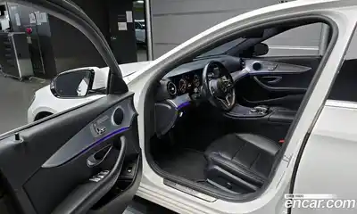 Mercedes-Benz E-Class 2020 2.0 автомат (гидро), миниатюра 11