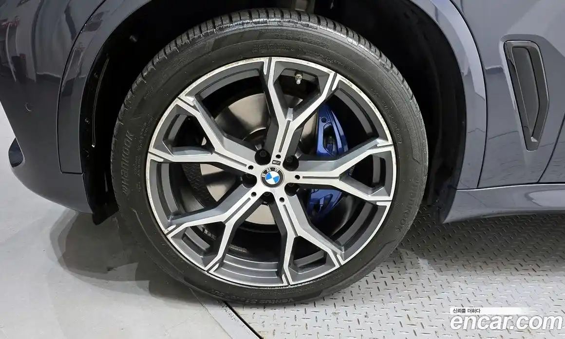 BMW X5 2022 3.0 автомат (гидро), фото 5