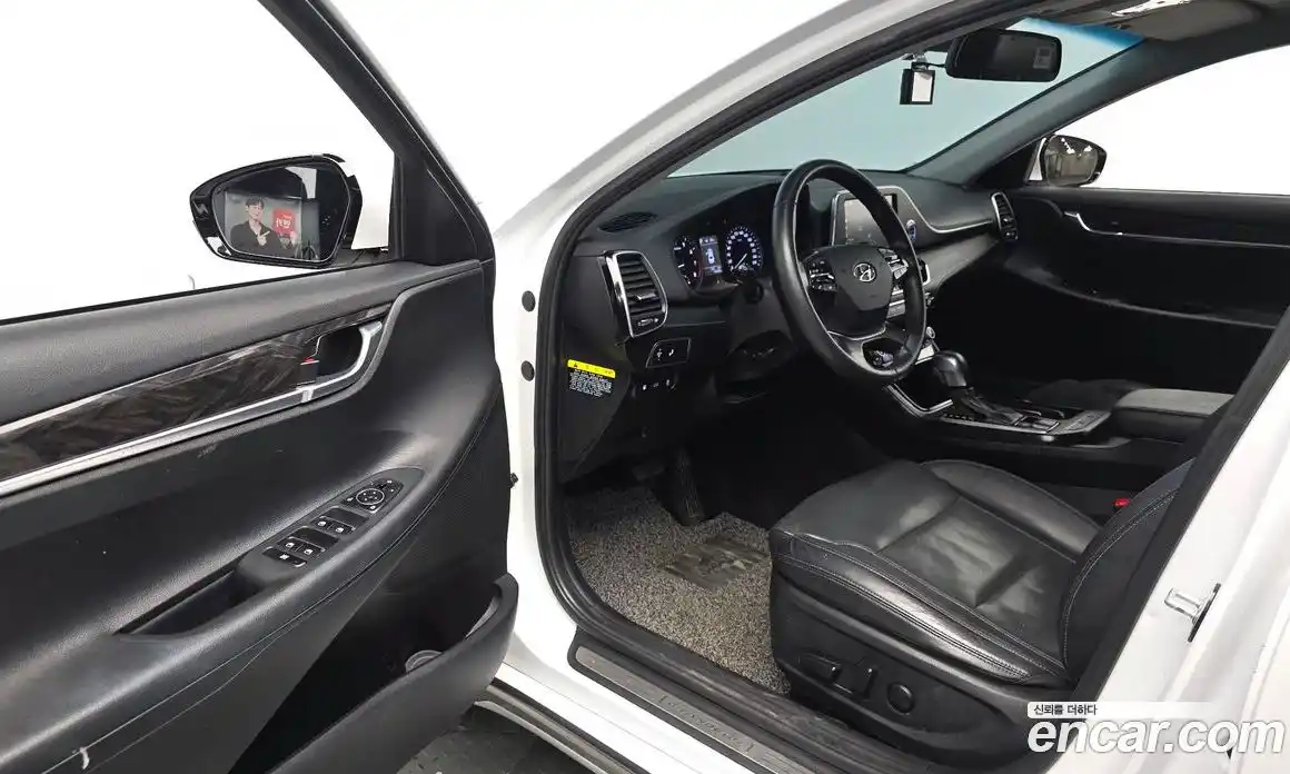 Hyundai Grandeur 2018 2.4 автомат (гидро), фото 12