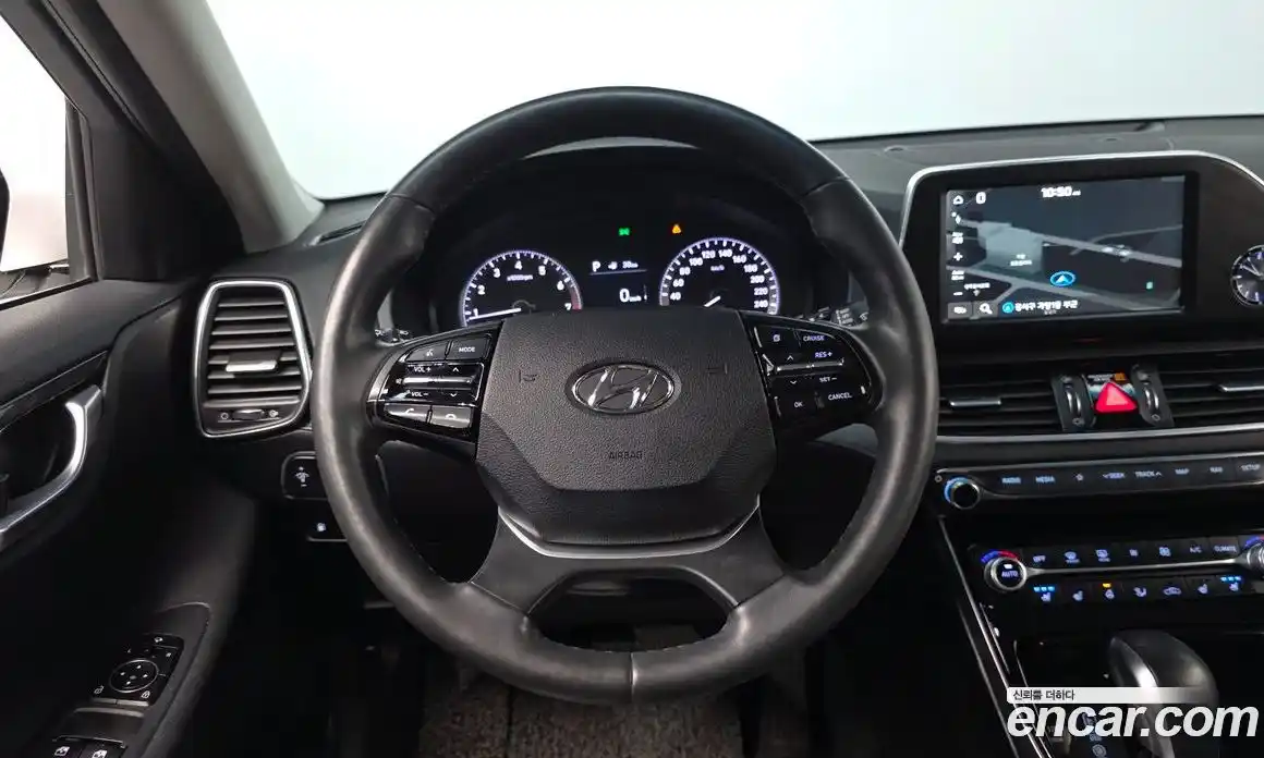 Hyundai Grandeur 2018 2.4 автомат (гидро), фото 17