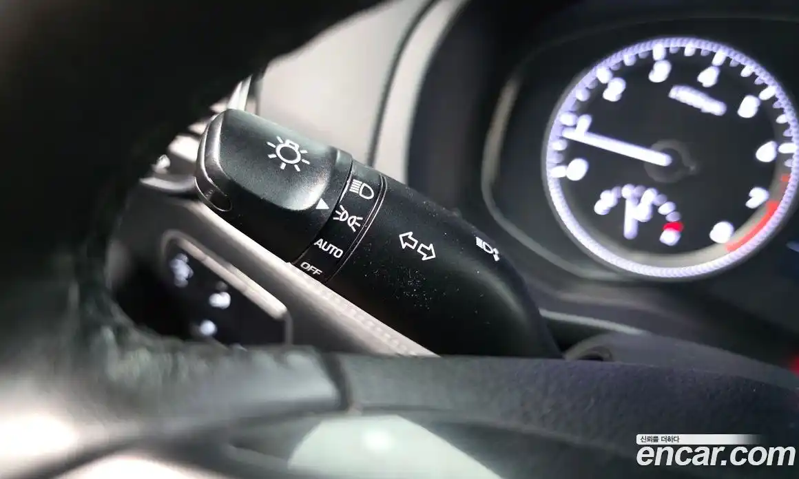 Hyundai Grandeur 2018 2.4 автомат (гидро), фото 26