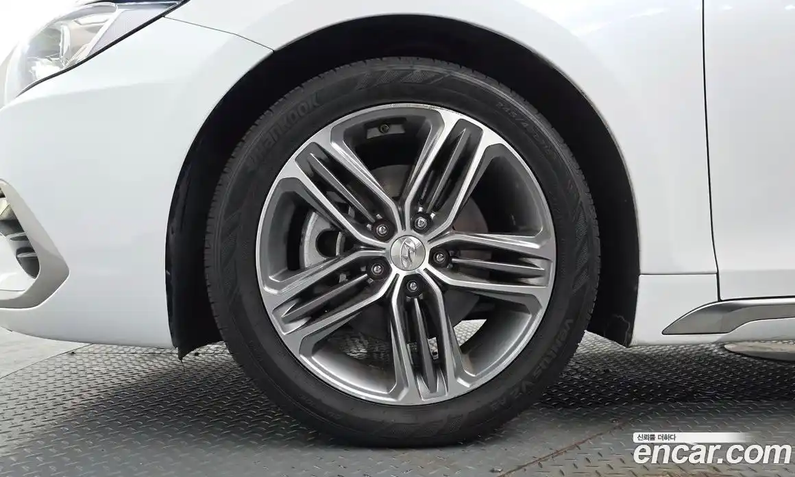 Hyundai Grandeur 2018 2.4 автомат (гидро), фото 4