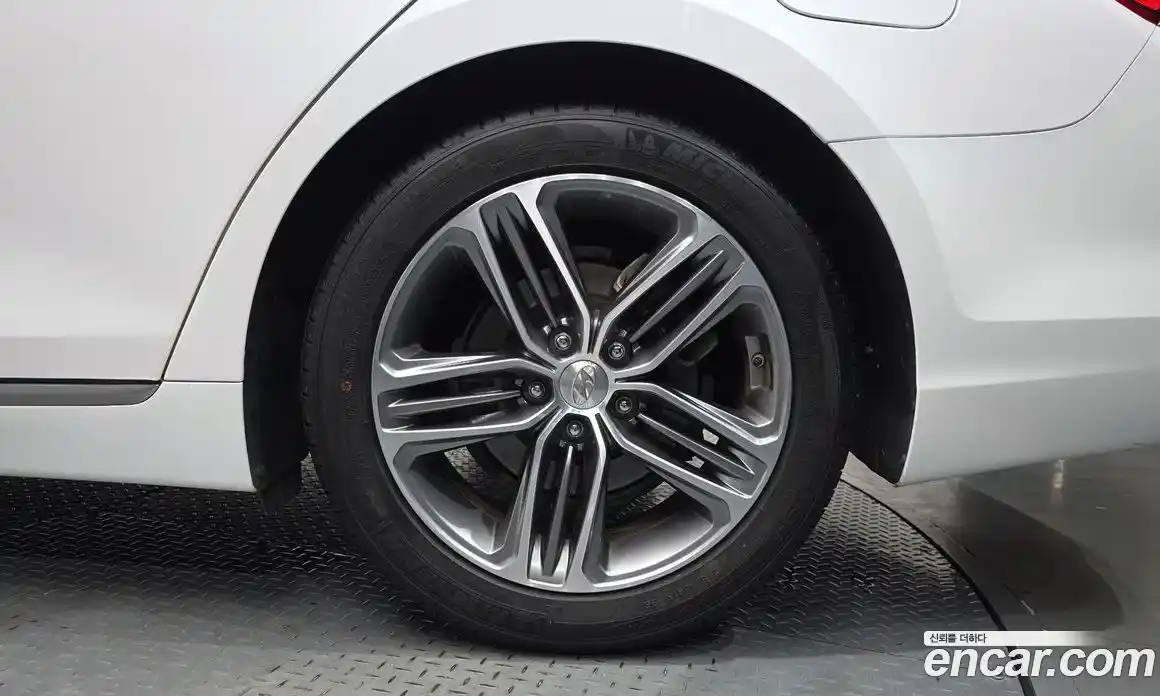 Hyundai Grandeur 2018 2.4 автомат (гидро), фото 6