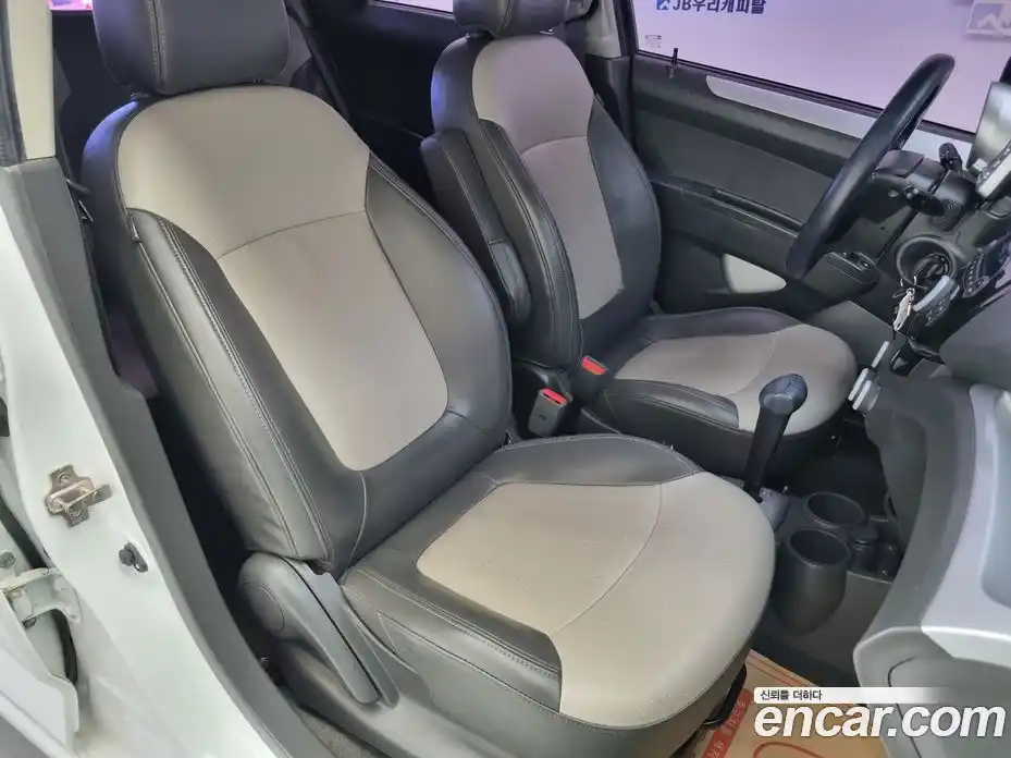 Chevrolet Spark 2012 1.0 автомат (гидро), фото 14