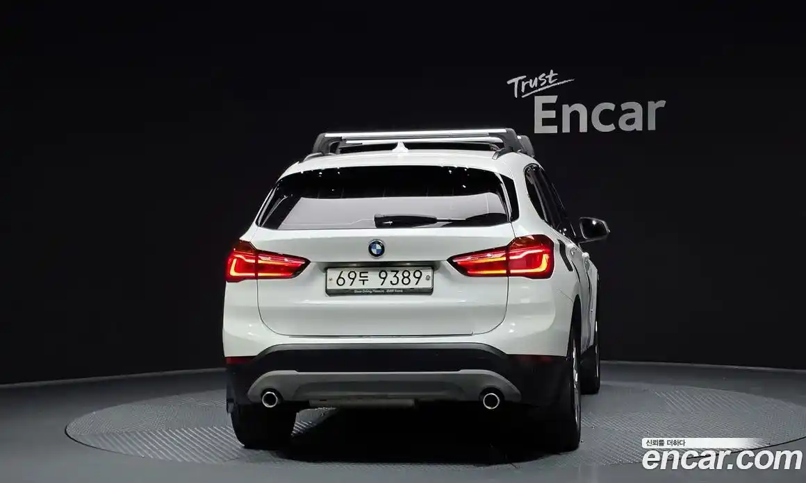 BMW X1 2018 2.0 автомат (гидро), фото 4