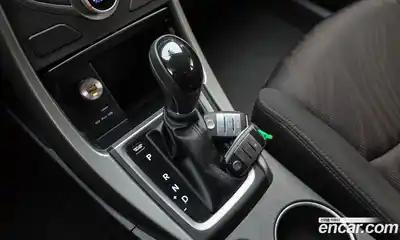 Hyundai Avante 2014 1.6 автомат (гидро), миниатюра 11
