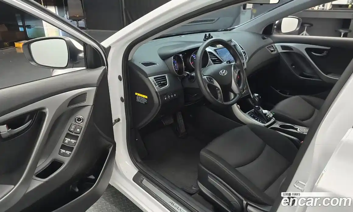 Hyundai Avante 2014 1.6 автомат (гидро), фото 12