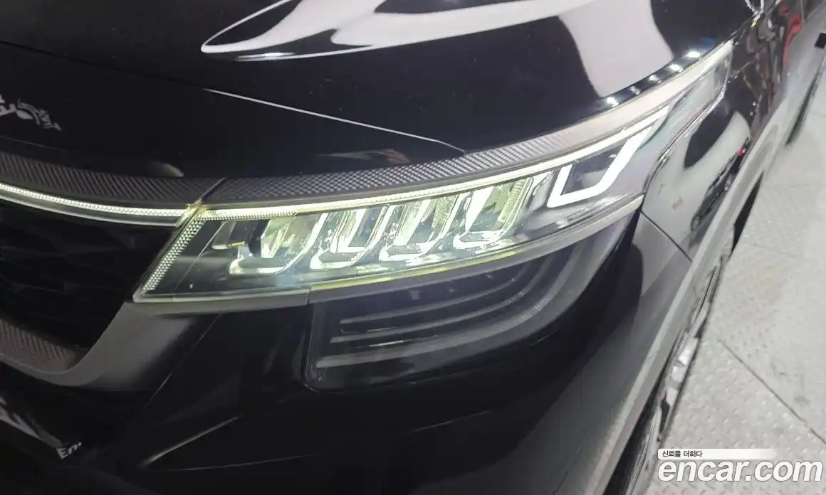 Kia Seltos 2021 1.6 автомат (гидро), фото 8