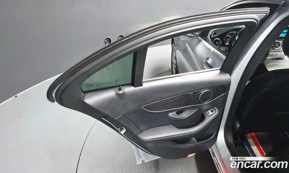 Mercedes-Benz C-Class 2019 1.9 гидро, фото 15 Mercedes-Benz C-Class 2019 1.9 гидро, фото 15