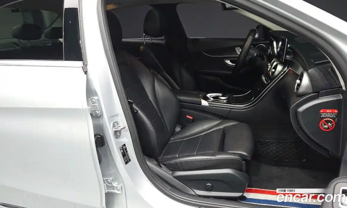 Mercedes-Benz C-Class 2019 1.9 гидро, фото 17 Mercedes-Benz C-Class 2019 1.9 гидро, фото 17