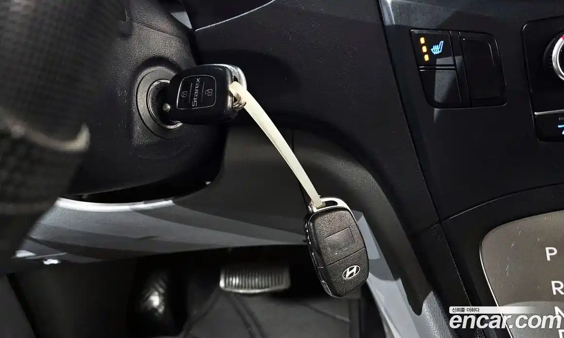 Hyundai Starex 2015 2.5 автомат (гидро), фото 22