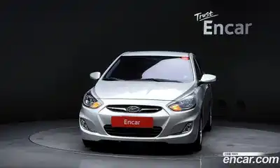 Hyundai Accent 2012 1.4 автомат (гидро), миниатюра 3
