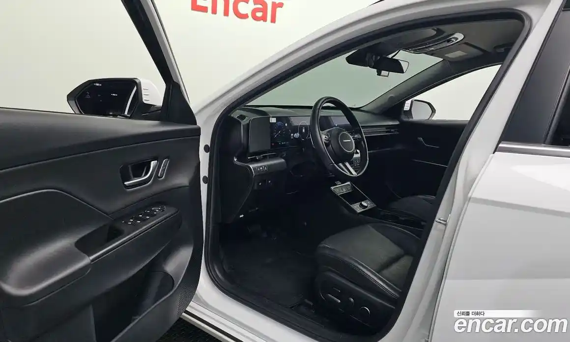 Hyundai Kona 2023 0.2 автомат (гидро), фото 13