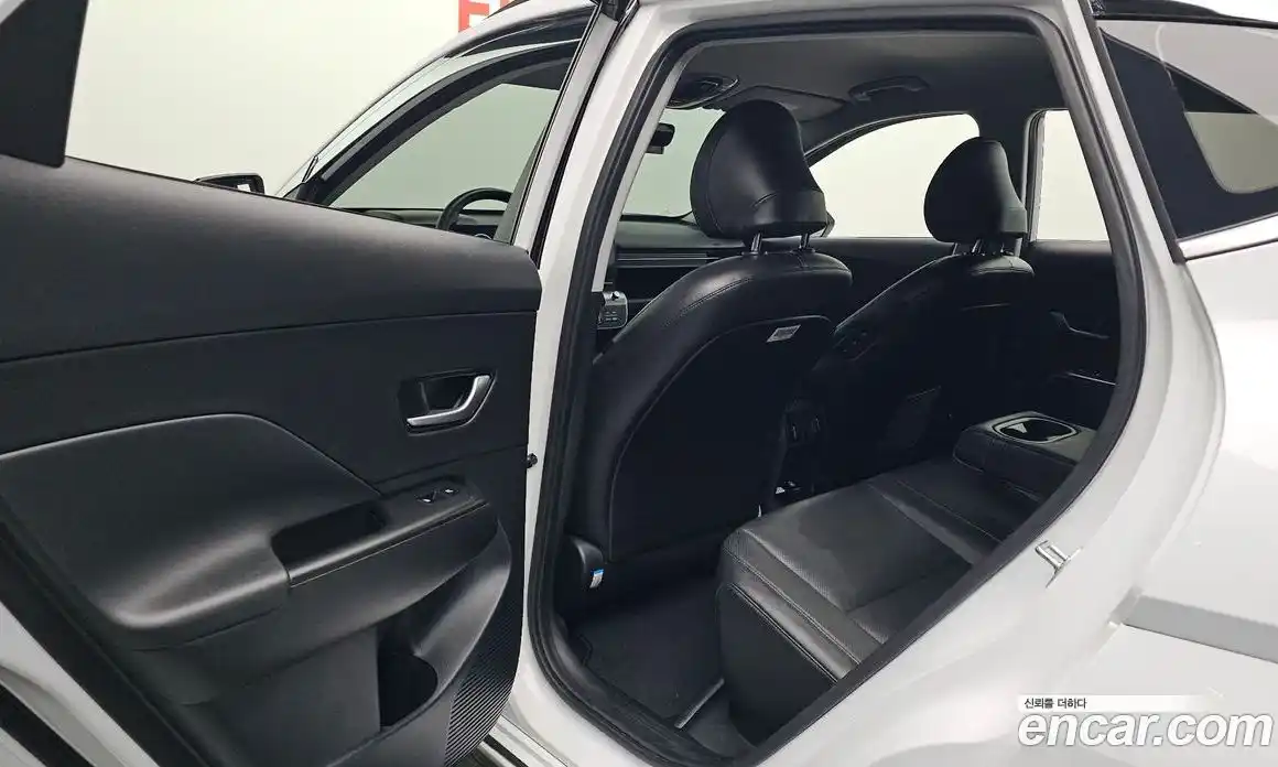 Hyundai Kona 2023 0.2 автомат (гидро), фото 17