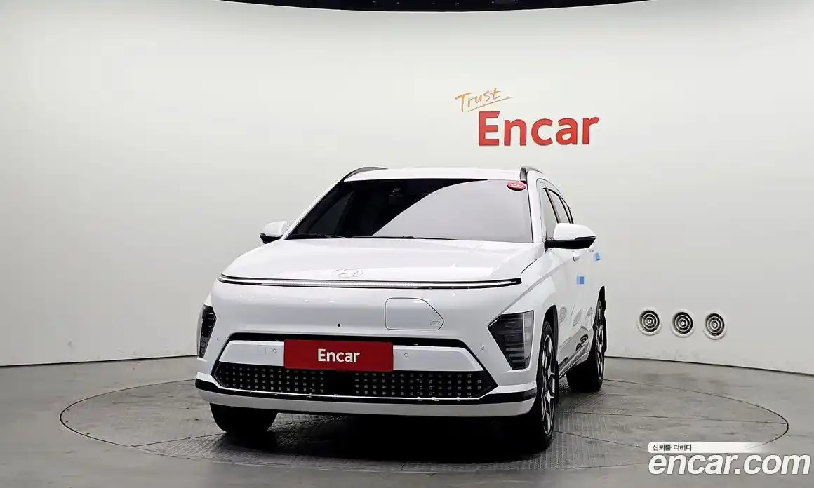 Hyundai Kona 2023 0.2 автомат (гидро), фото 3