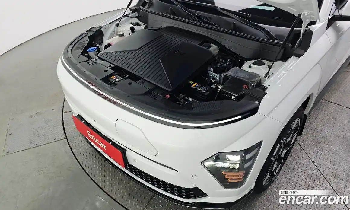 Hyundai Kona 2023 0.2 автомат (гидро), фото 6