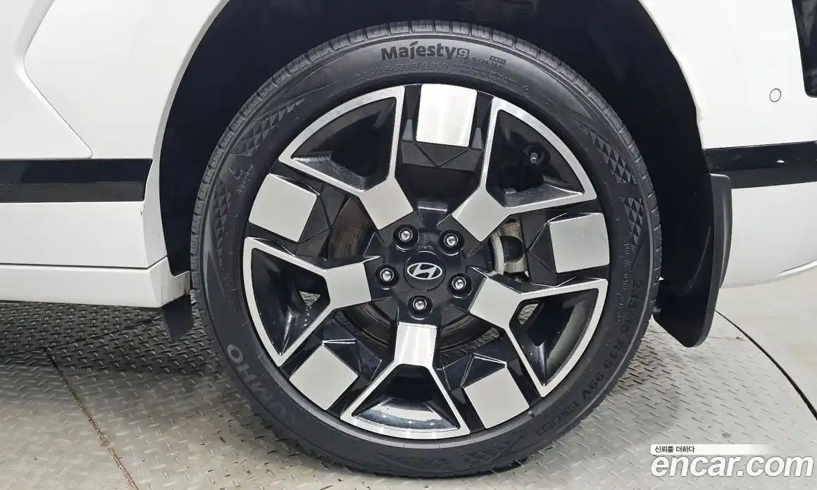 Hyundai Kona 2023 0.2 автомат (гидро), фото 7