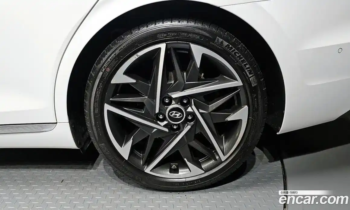 Hyundai Grandeur 2021 3.3 автомат (гидро), фото 7