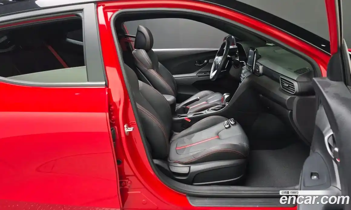 Hyundai Veloster 2018 1.6 автомат (гидро), фото 16