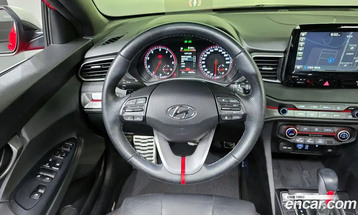 Hyundai Veloster 2018 1.6 автомат (гидро), фото 19