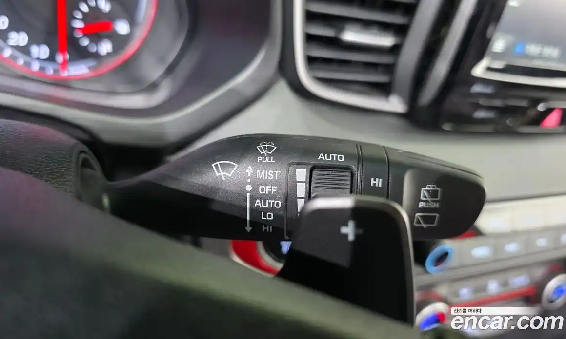 Hyundai Veloster 2018 1.6 автомат (гидро), фото 25