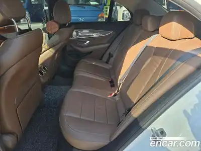 Mercedes-Benz E-Class 2019 2.0 автомат (гидро), миниатюра 12