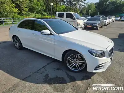 Mercedes-Benz E-Class 2019 2.0 автомат (гидро), миниатюра 2