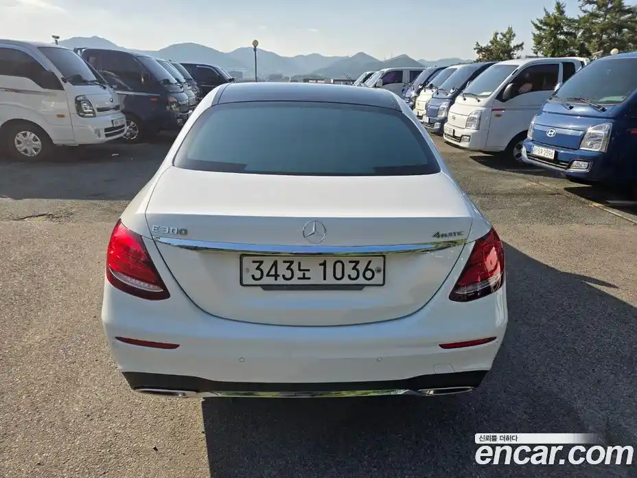 Mercedes-Benz E-Class 2019 2.0 автомат (гидро), фото 5
