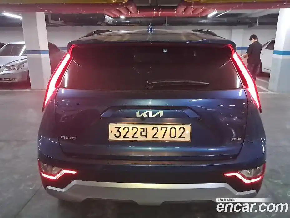 Kia Niro 2022 1.6 автомат (гидро), фото 7