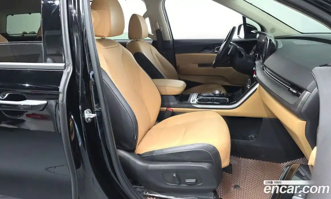 Kia Carnival 2023 3.5 автомат (гидро), фото 17