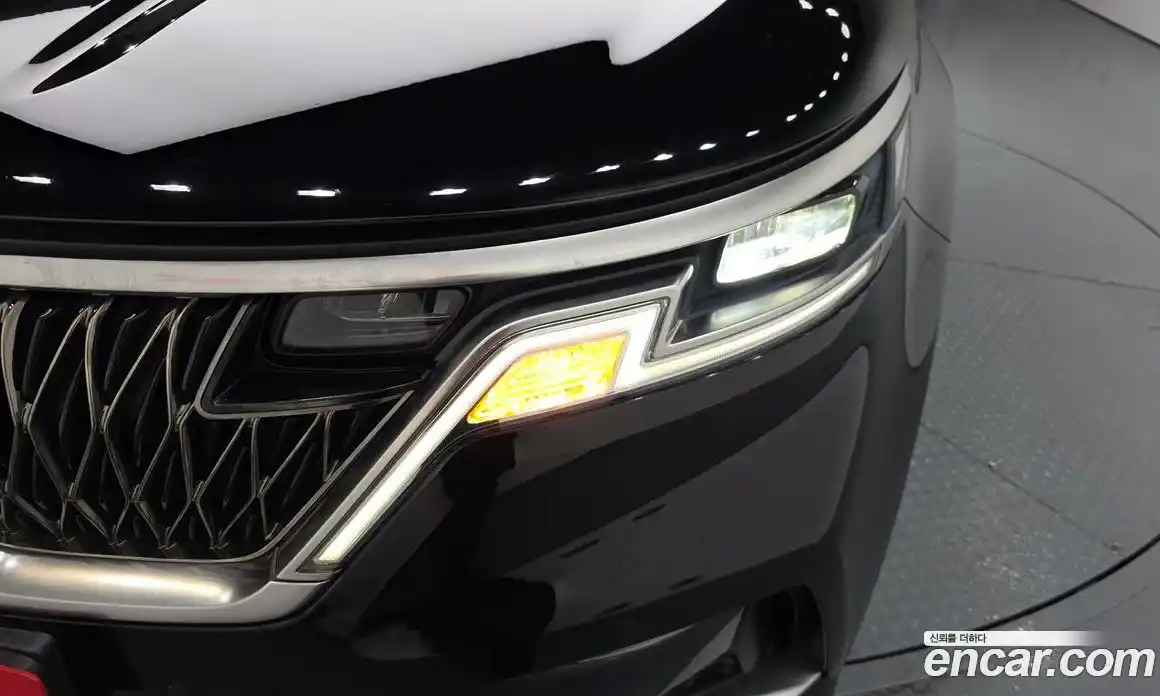 Kia Carnival 2023 3.5 автомат (гидро), фото 8