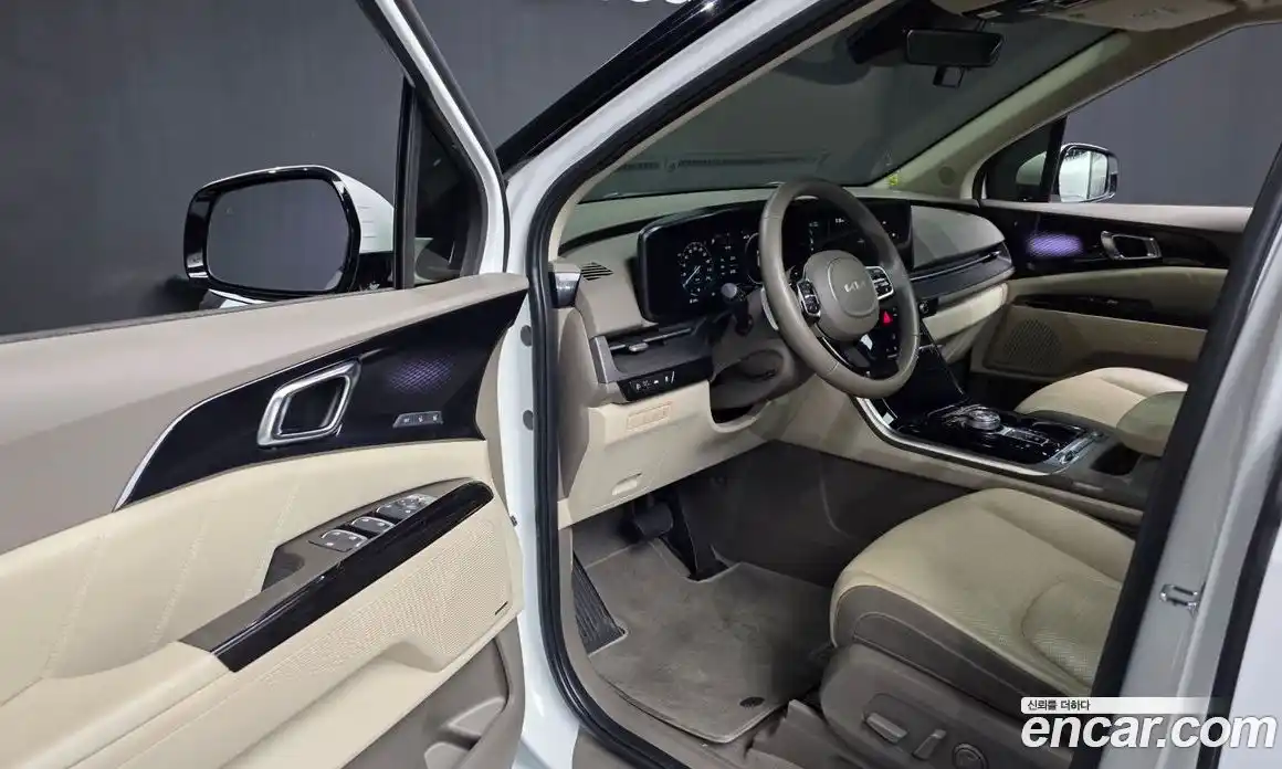 Kia Carnival 2023 2.2 автомат (гидро), фото 13
