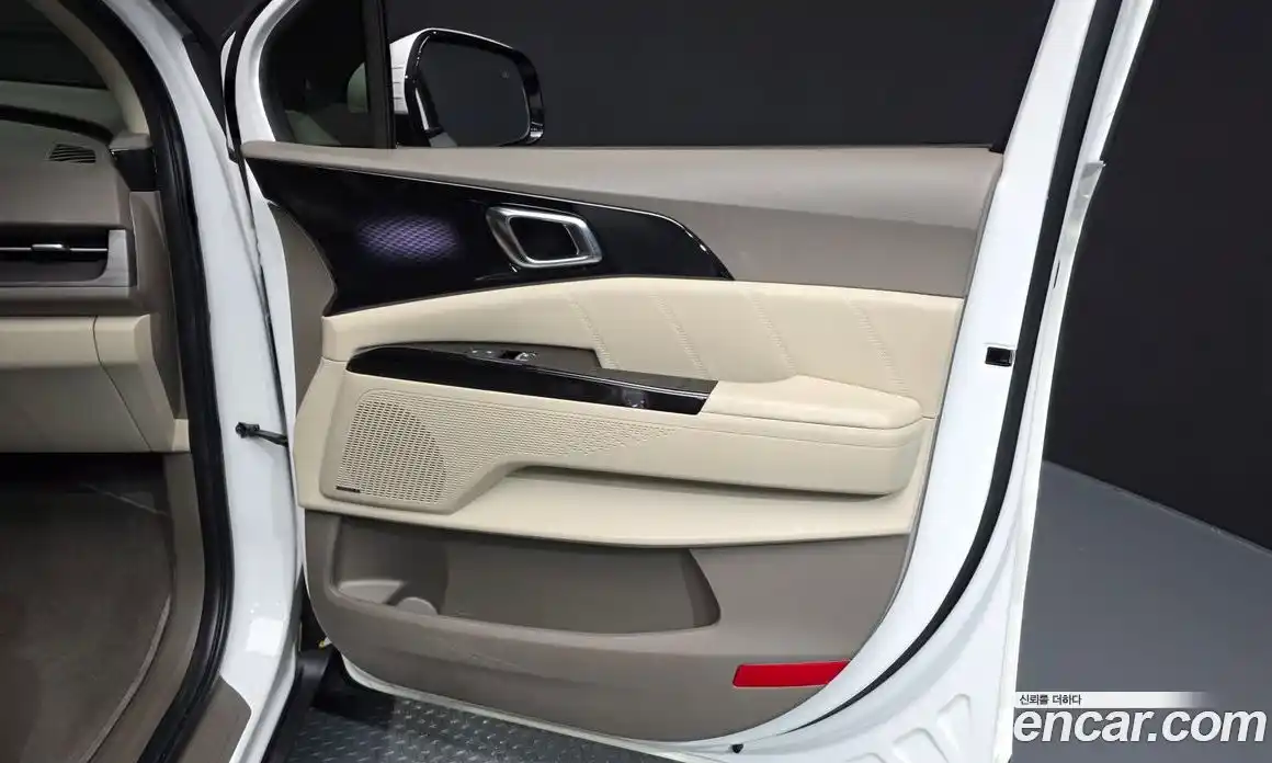 Kia Carnival 2023 2.2 автомат (гидро), фото 15