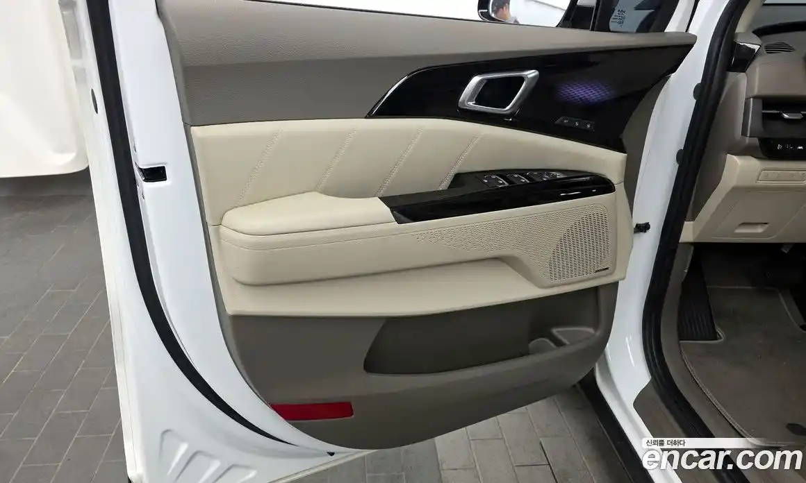 Kia Carnival 2023 2.2 автомат (гидро), фото 14