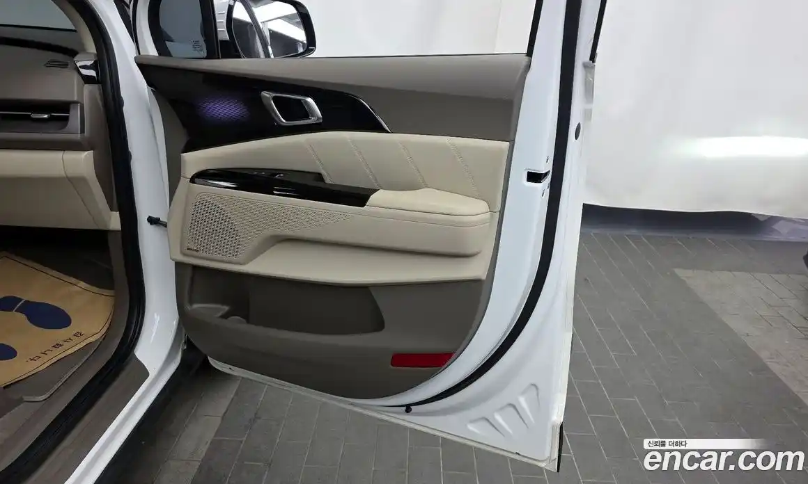 Kia Carnival 2023 2.2 автомат (гидро), фото 15