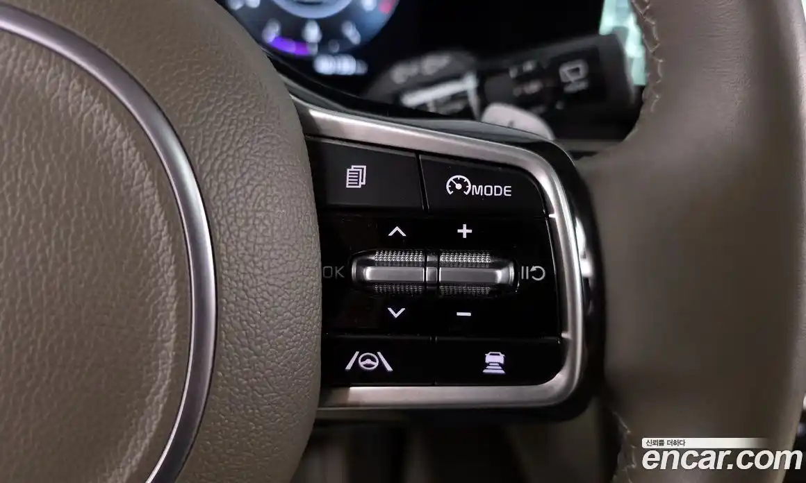 Kia Carnival 2023 2.2 автомат (гидро), фото 28