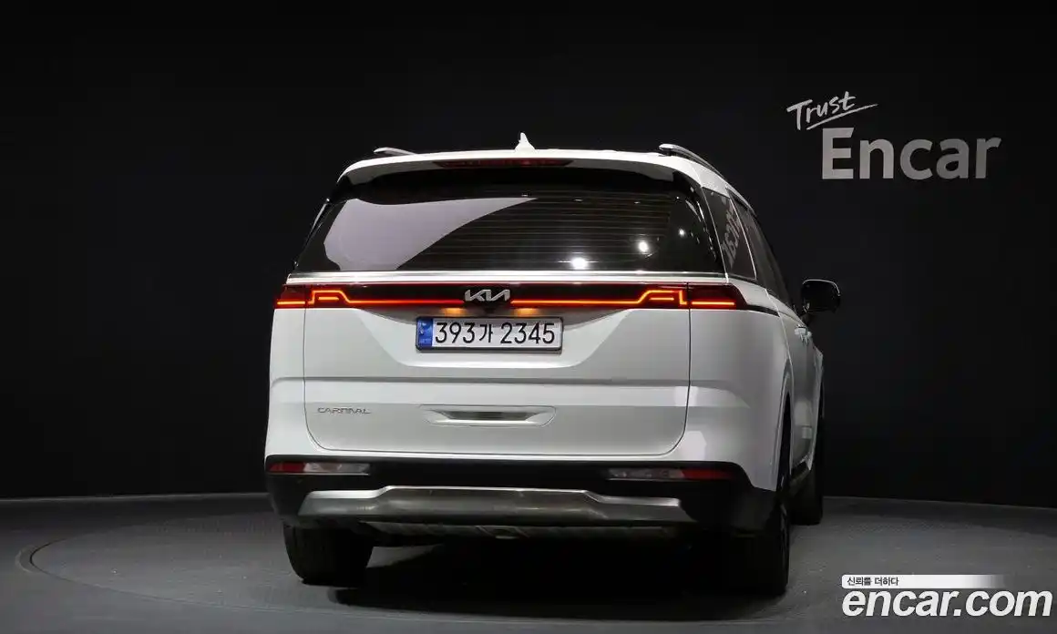 Kia Carnival 2023 2.2 автомат (гидро), фото 4